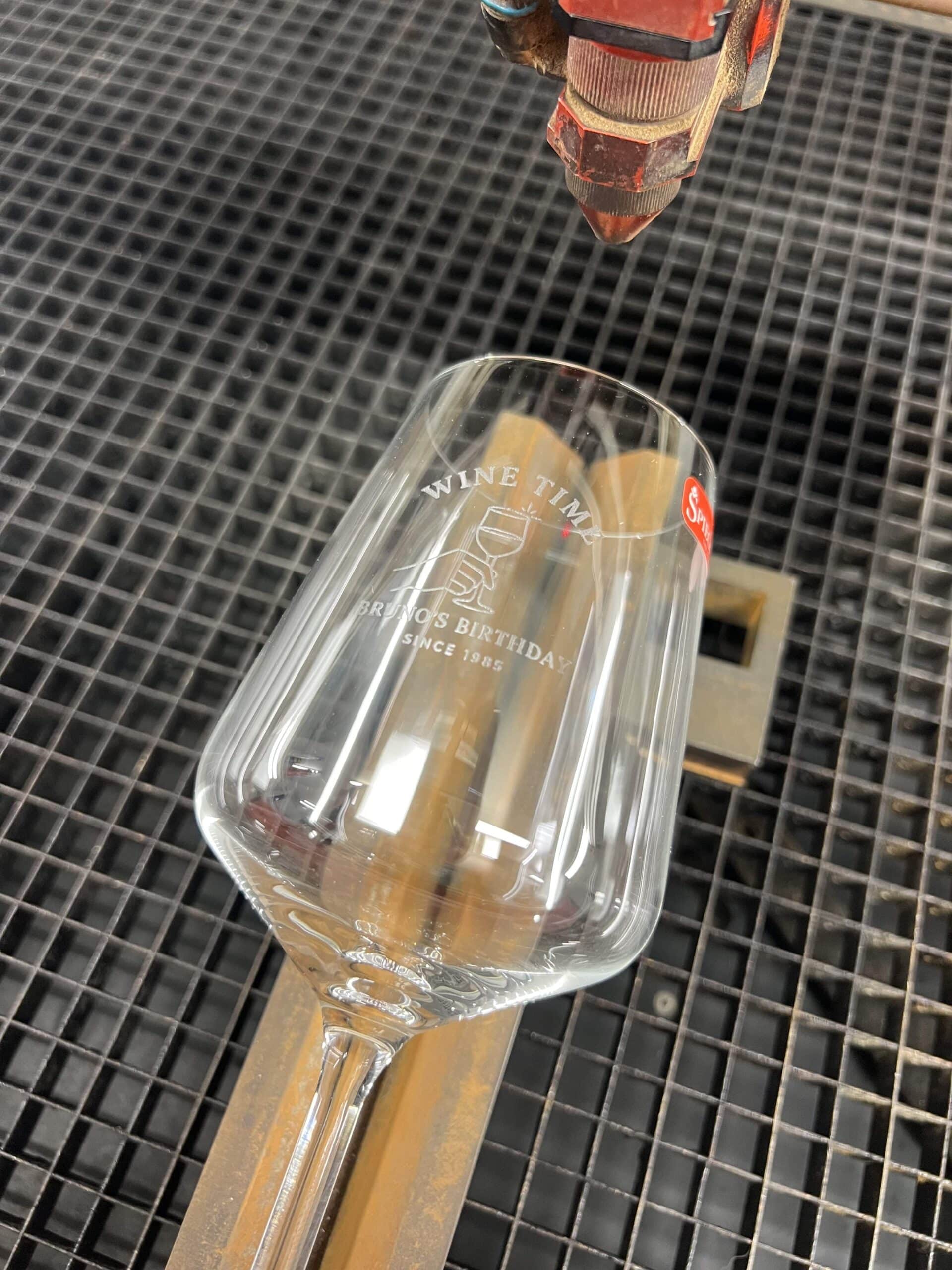 Gravure sur verre de vin