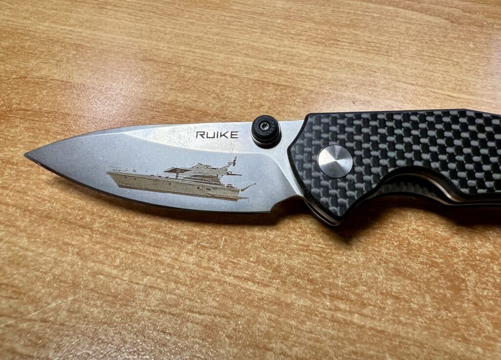 Gravure sur lame de couteau