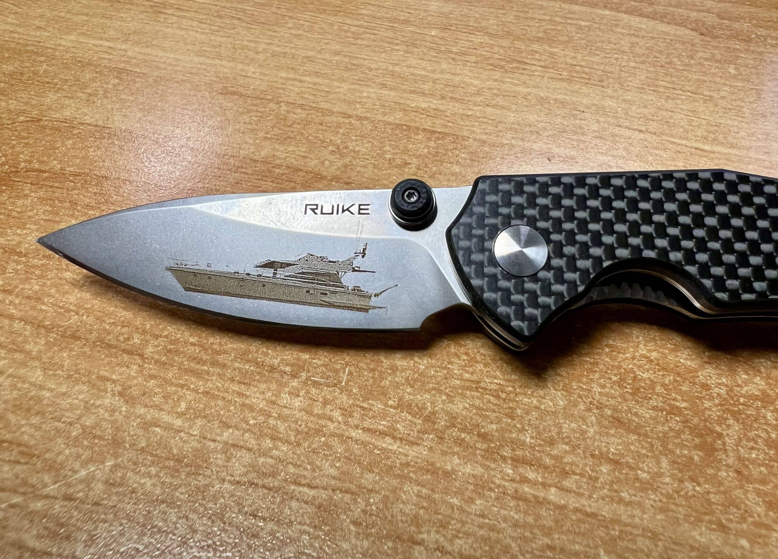 Gravure sur lame de couteau