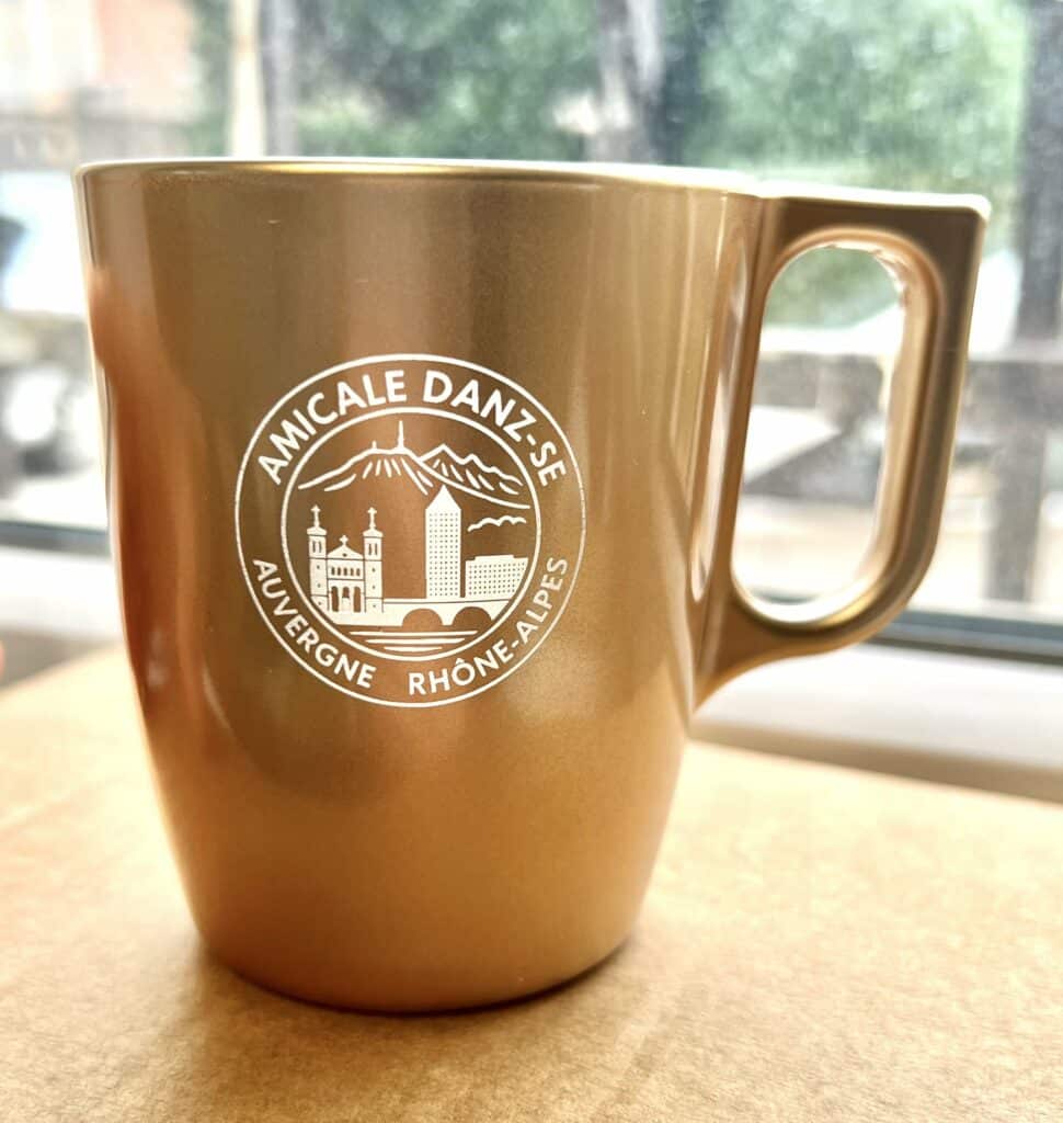 Gravure sur tasse en verre