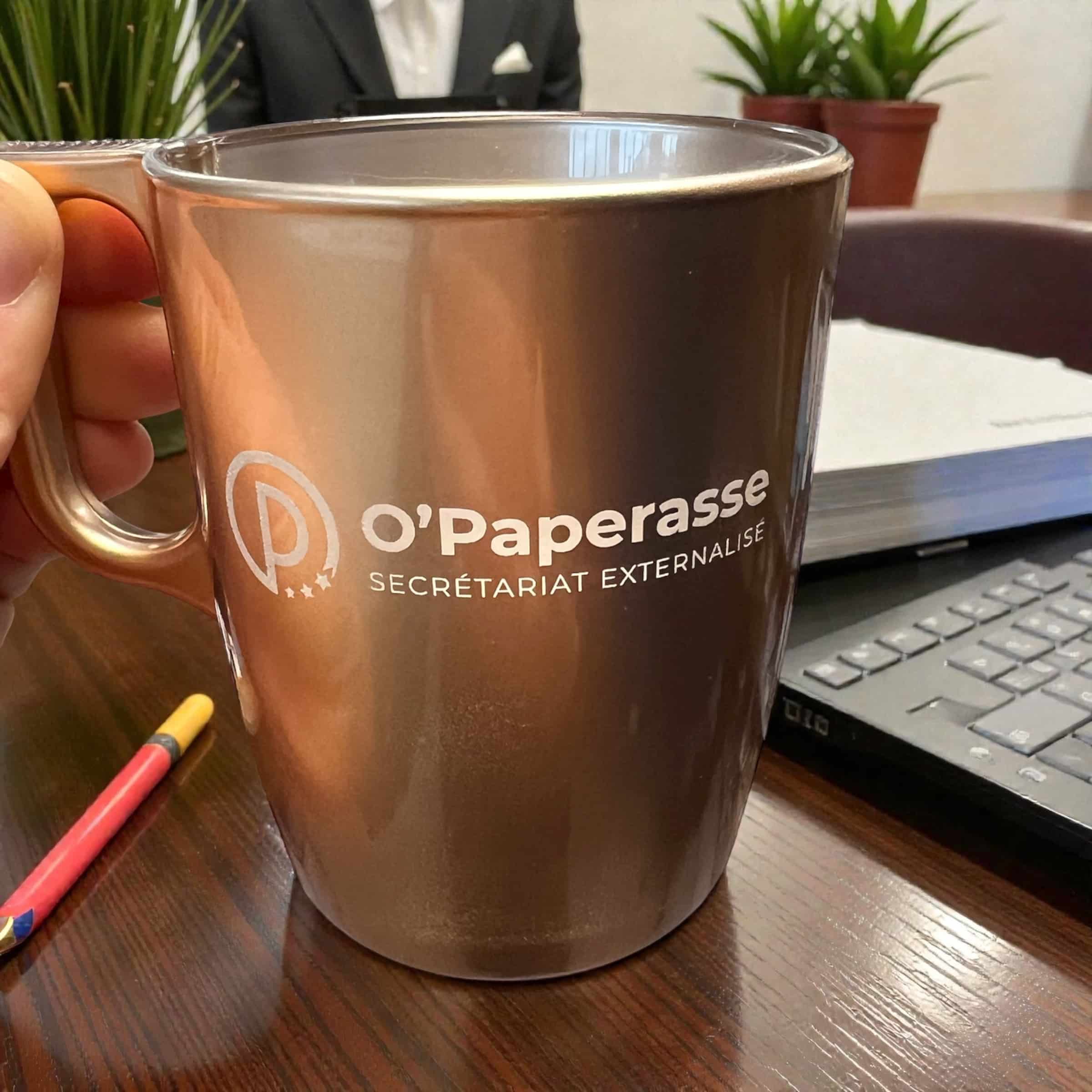 Gravure sur tasse en verre