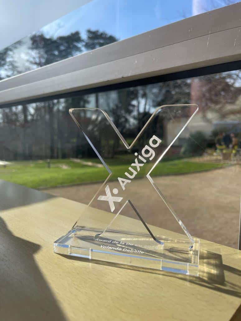 Réalisation d'un trophée en plexiglass