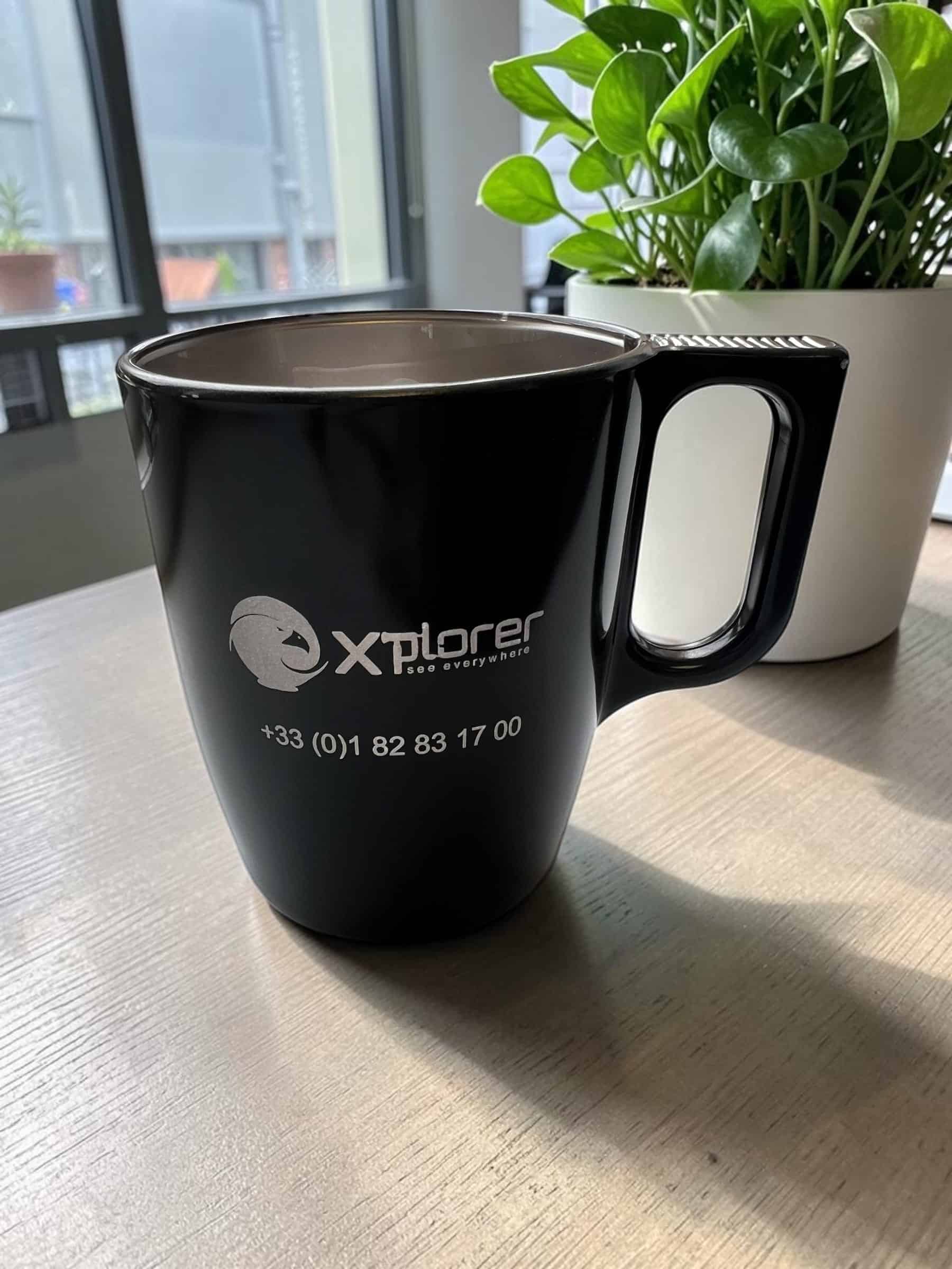 Tasse en verre avec gravure laser personnalisée à Lyon